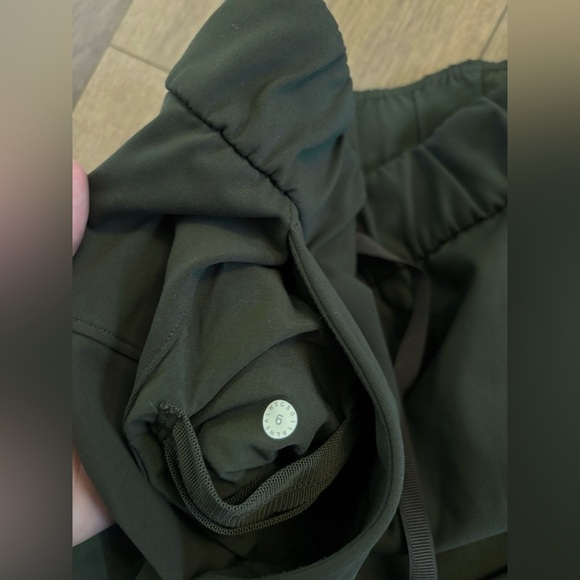 Lulu On the Fly Pants - Picture 3 of 5